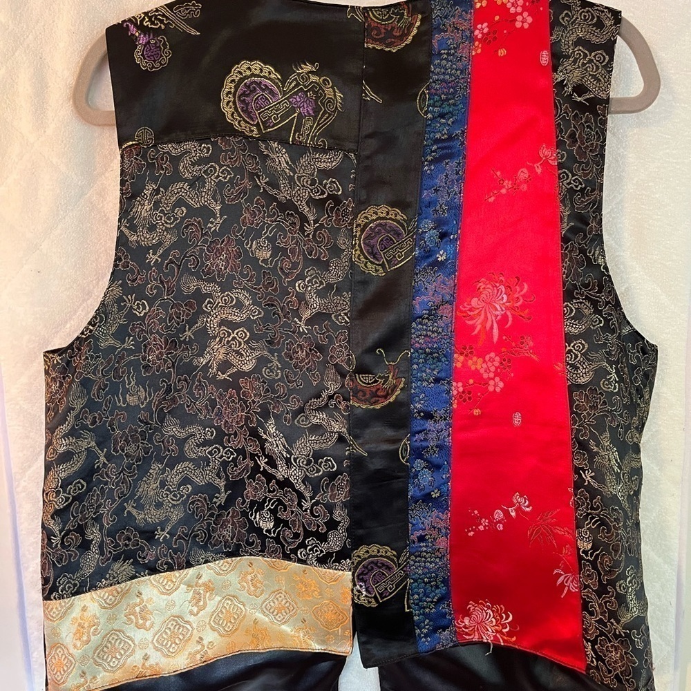 Woman’s Vintage Chico Design Vest - Picture 8 of 8